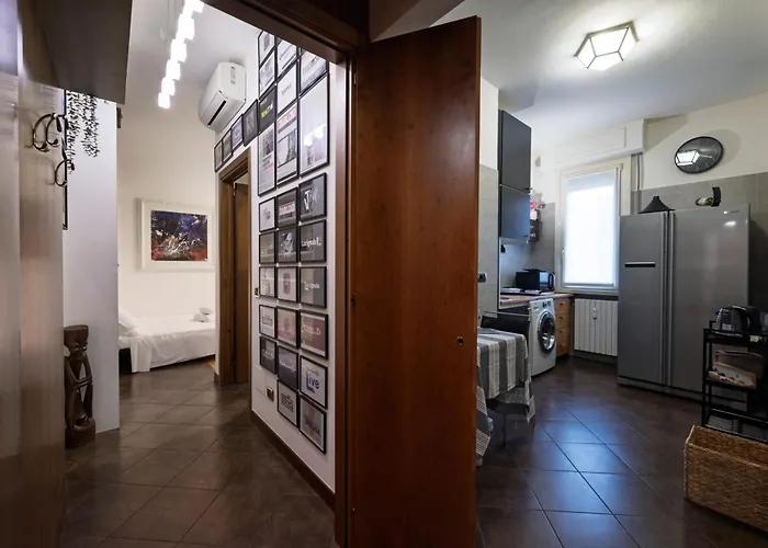 Pascal 23 - Porta Romana Apartament *